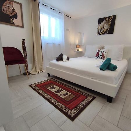 Appartement 100M2, Independant Dans Notre Maison Garennes-sur-Eure المظهر الخارجي الصورة