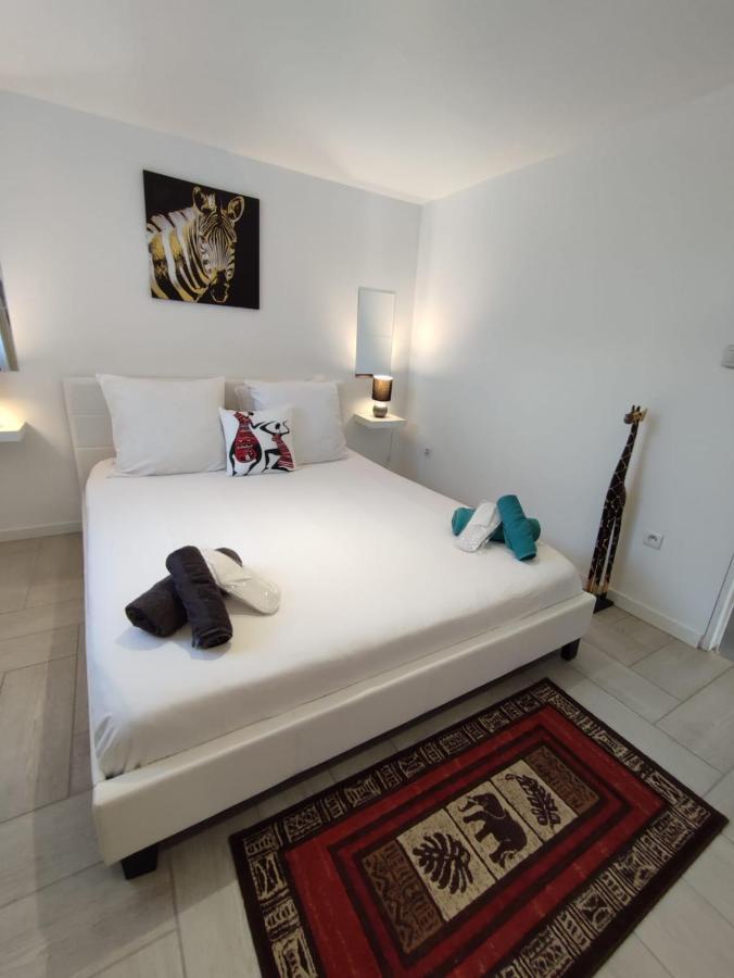 Appartement 100M2, Independant Dans Notre Maison Garennes-sur-Eure المظهر الخارجي الصورة