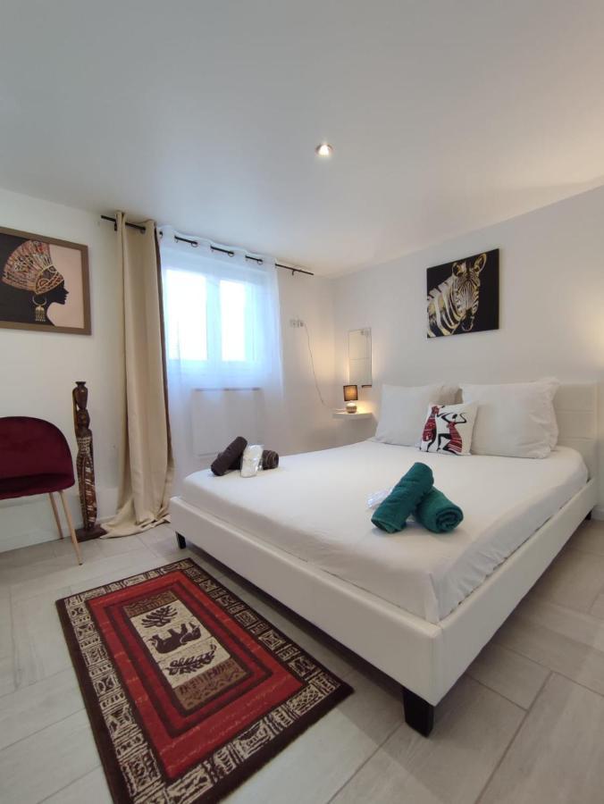 Appartement 100M2, Independant Dans Notre Maison Garennes-sur-Eure المظهر الخارجي الصورة