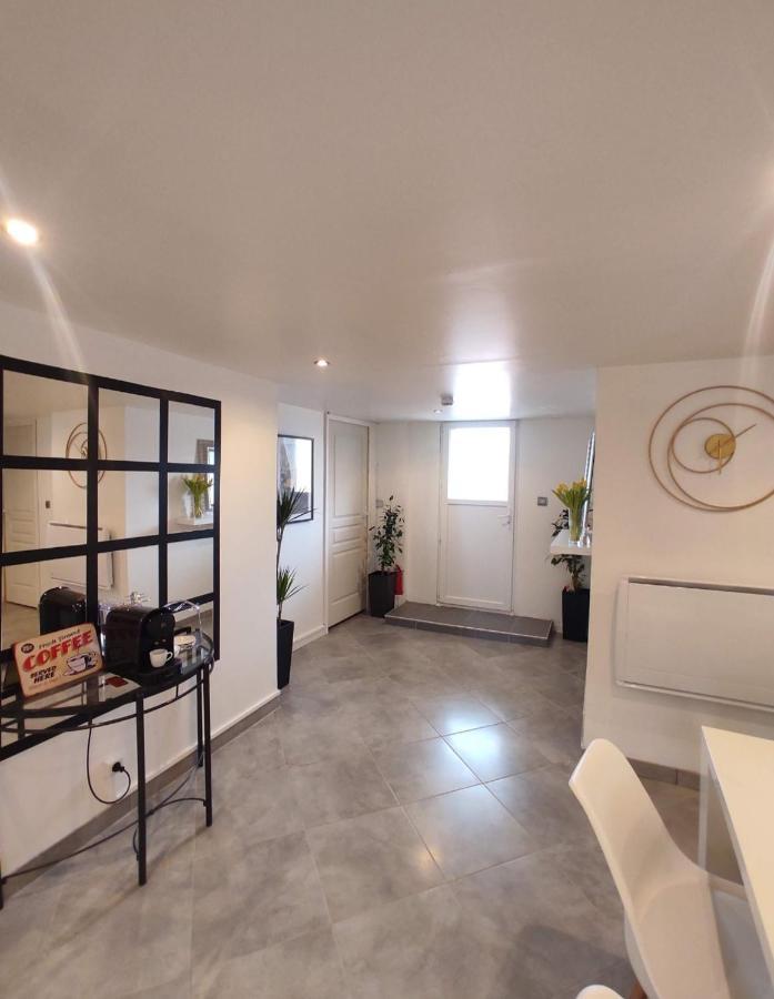 Appartement 100M2, Independant Dans Notre Maison Garennes-sur-Eure المظهر الخارجي الصورة